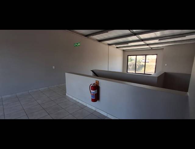 170M² BUILDING FOR SALE IN MOREHILL